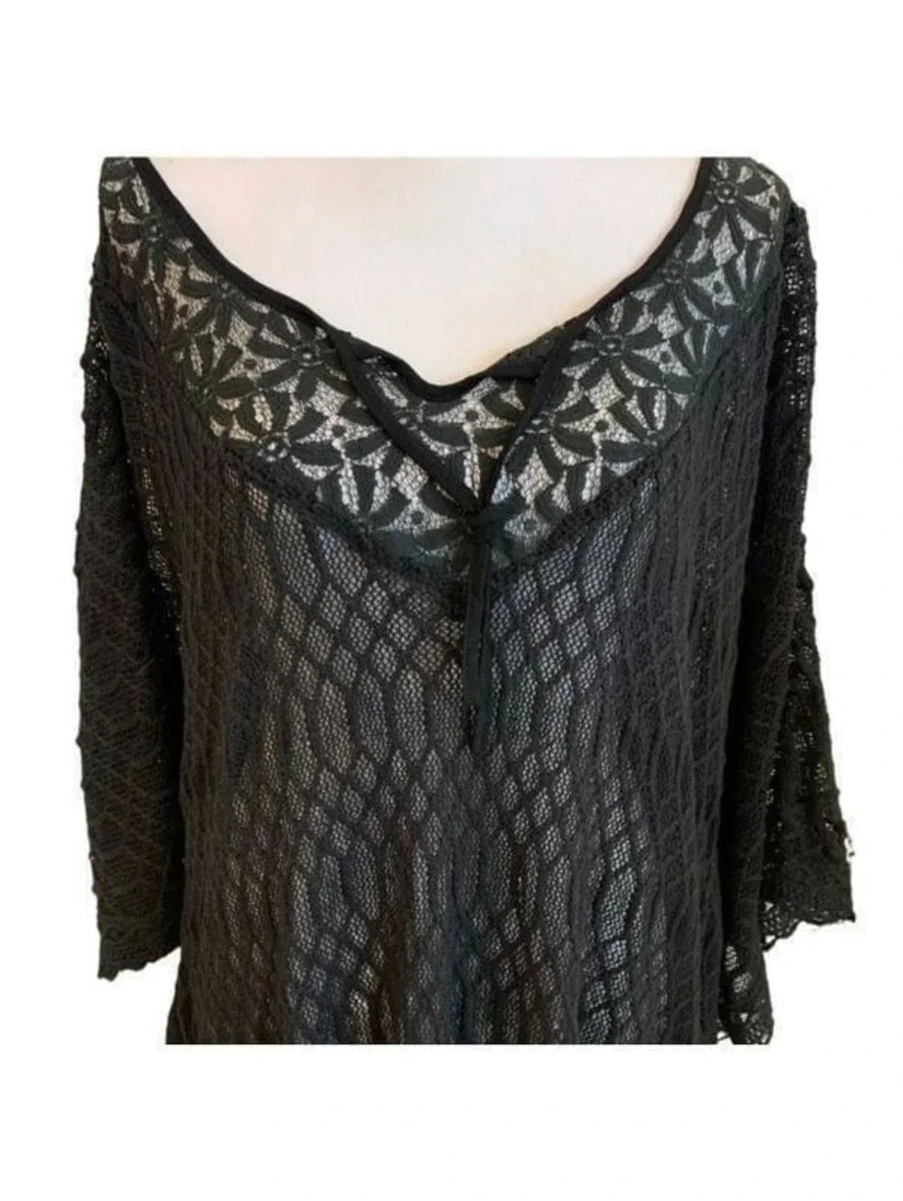 Monoreno Black Crochet Top Sz S